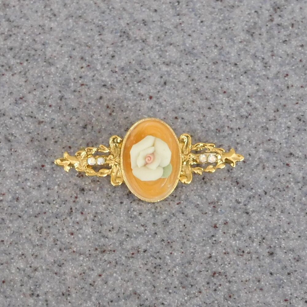 1928 porcelain rose brooch